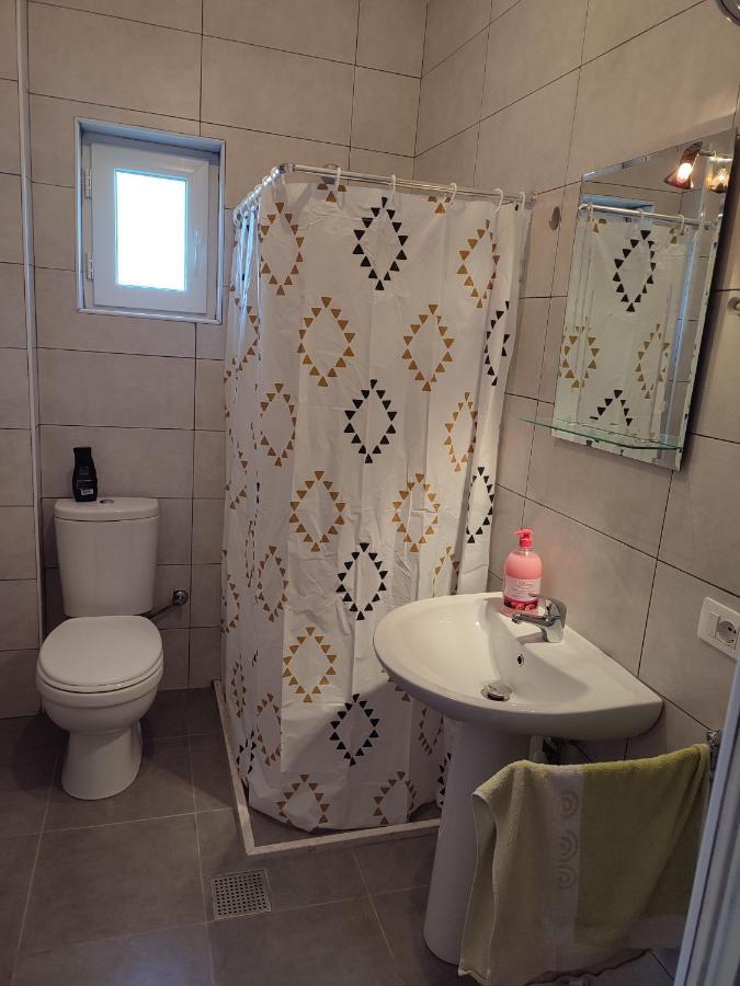 Sabi Apartment Golem Qerret Exteriör bild