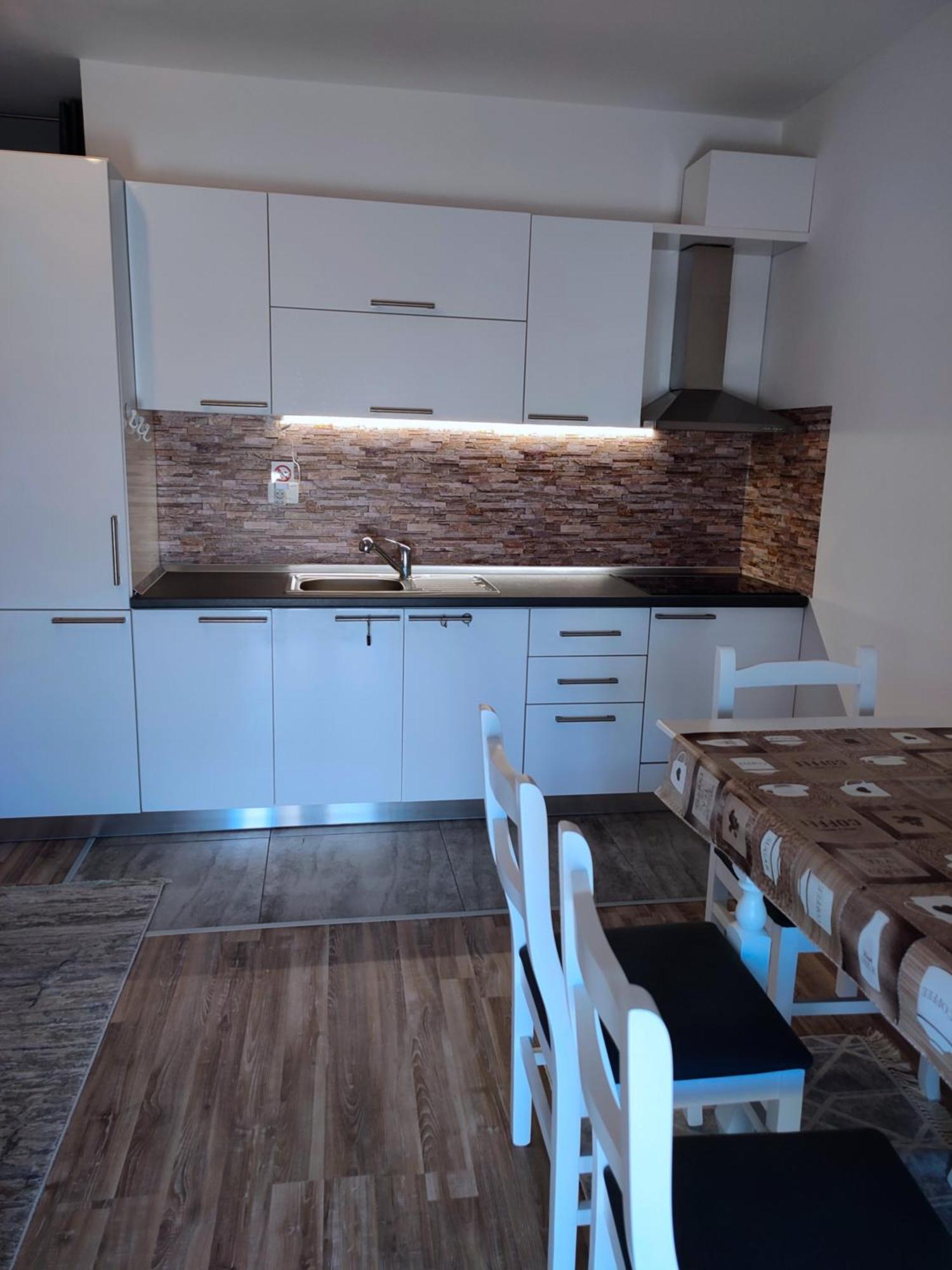 Sabi Apartment Golem Qerret Exteriör bild